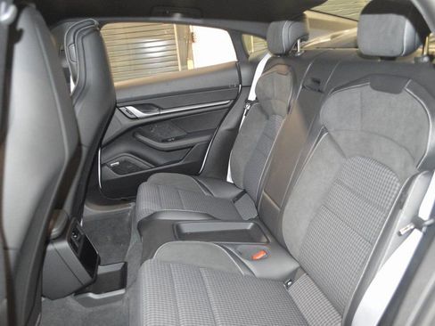 Used 2025 Porsche Taycan RWD image 37