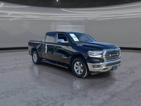 Used 2023 RAM 1500 Laramie AWD/4WD image 2