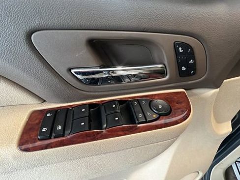 Used 2011 Chevrolet Tahoe LT image 11