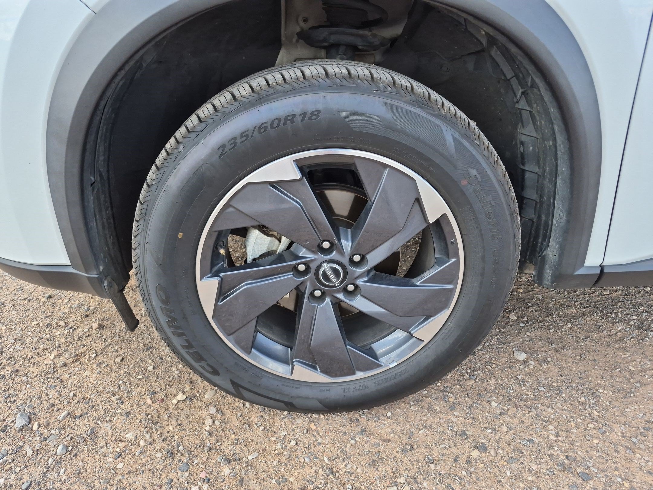 Used 2024 Nissan Rogue SV FWD image 10