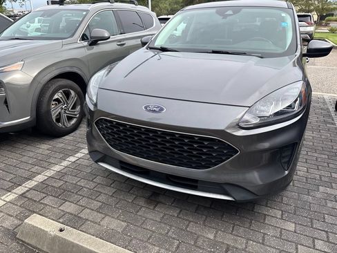Used 2021 Ford Escape SE FWD image 15
