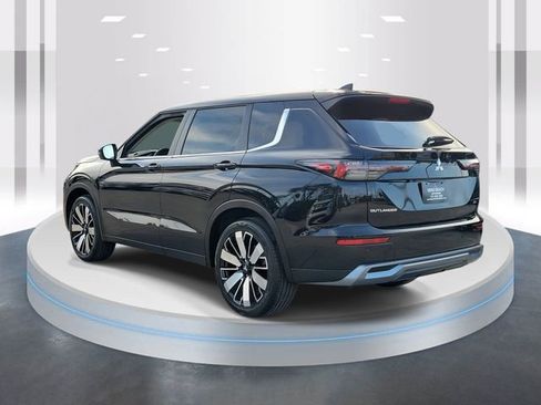 New 2026 Mitsubishi Outlander SE image 4