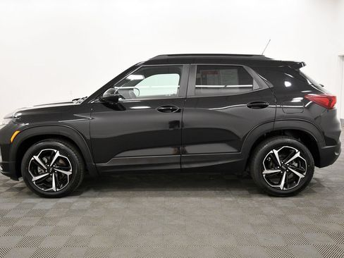 Used 2021 Chevrolet TrailBlazer RS w/ Convenience Package FWD image 4