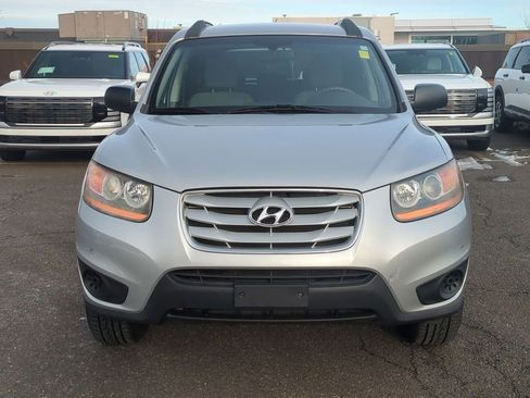 Used 2010 Hyundai Santa Fe GLS image 8