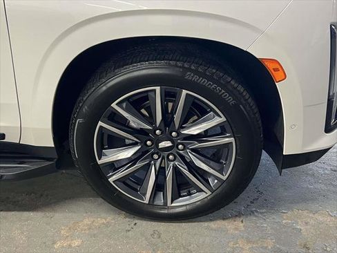 Used 2023 Cadillac Escalade Sport Platinum image 8