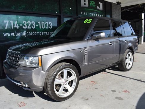 Used 2005 Land Rover Range Rover HSE image 2