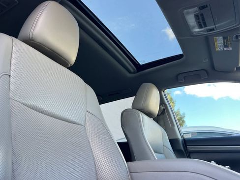 Used 2019 Toyota Highlander Limited image 20