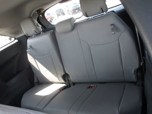 Used 2025 Toyota Sienna XLE w/ XLE Plus Package image 20