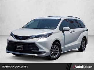 Certified 2022 Toyota Sienna XLE w/ XLE Plus Package FWD video 1