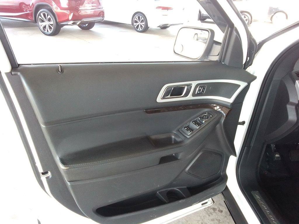 Used 2015 Ford Explorer Limited w/ Equipment Group 302A FWD image 25