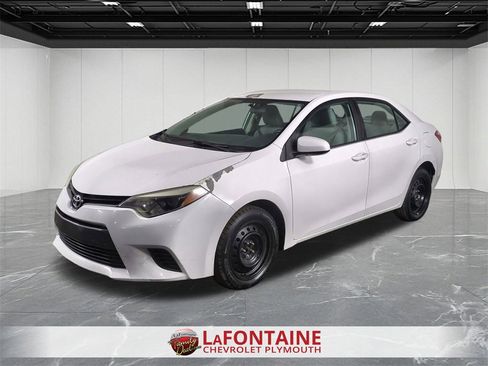Used 2015 Toyota Corolla LE image 4