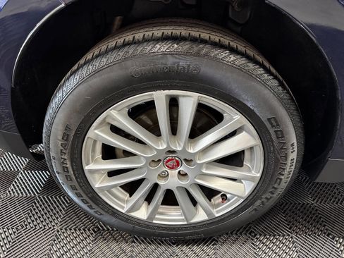 Used 2017 Jaguar F-PACE Prestige image 17