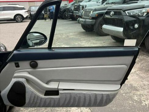 Used 1995 Porsche 911 Carrera image 20