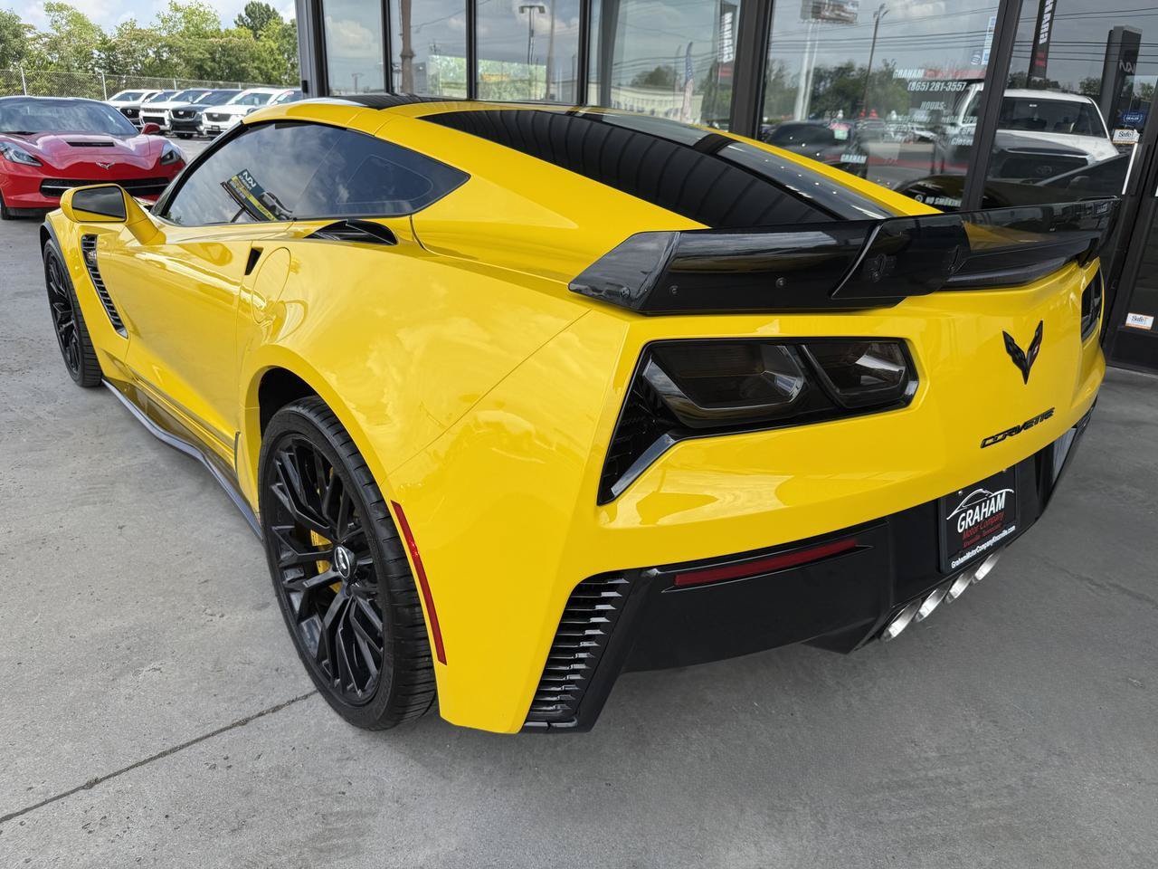 Used 2015 Chevrolet Corvette Z06 w/ Z07 Performance Package w/ Z07 Performance Package RWD image 8