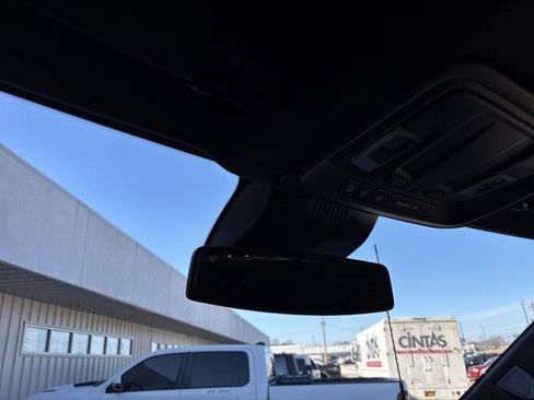 Used 2024 Chevrolet Silverado 2500 LT image 41