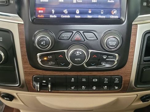 Used 2018 RAM 2500 Laramie w/ Convenience Group AWD/4WD image 21