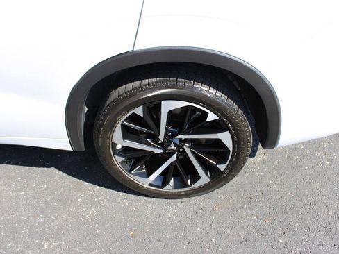 Used 2024 Mitsubishi Outlander SEL AWD/4WD image 6