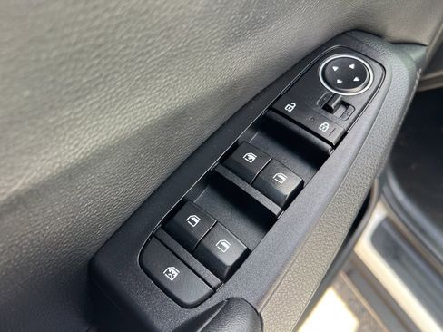 Certified 2023 Kia Seltos S image 11