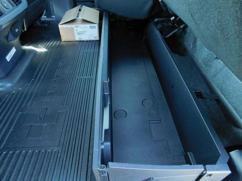 New 2026 Ford F250 Lariat w/ Black Appearance Package image 22