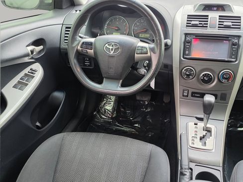Used 2013 Toyota Corolla S w/ Premium Pkg FWD image 4
