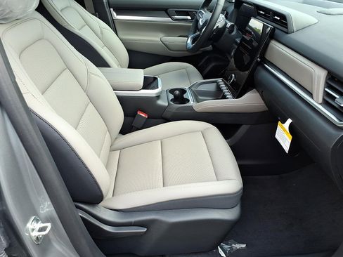 New 2026 GMC Terrain Elevation w/ Elevation Premium Package AWD/4WD image 7