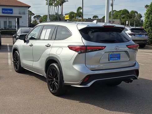 Used 2023 Toyota Highlander XSE image 7
