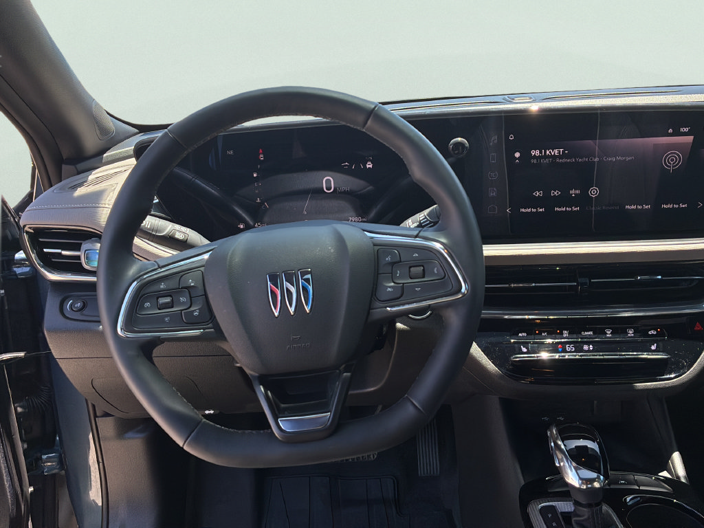 Used 2025 Buick Envista Avenir FWD image 28