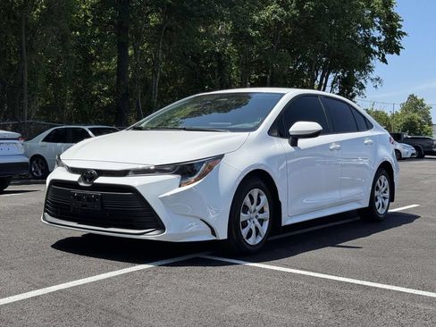 Used 2026 Toyota Corolla LE FWD image 24