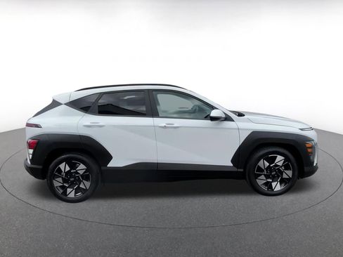 Used 2025 Hyundai Kona SEL image 16