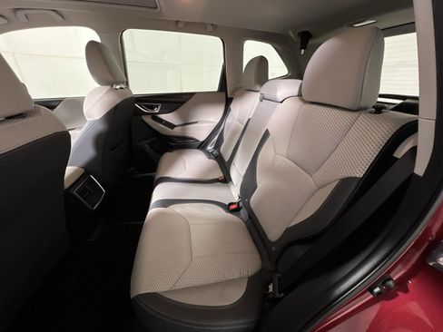 Used 2019 Subaru Forester Premium w/ All-Weather Package image 20