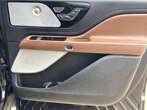 Used 2020 Lincoln Aviator Reserve w/ Equipment Group 202A AWD/4WD image 21