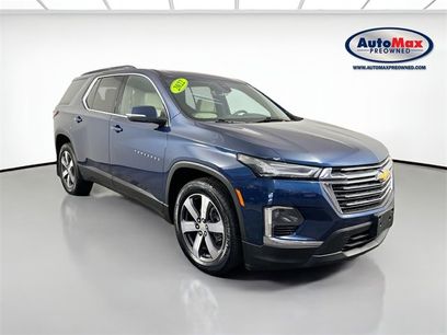 Used 2022 Chevrolet Traverse LT w/ LT Premium Package