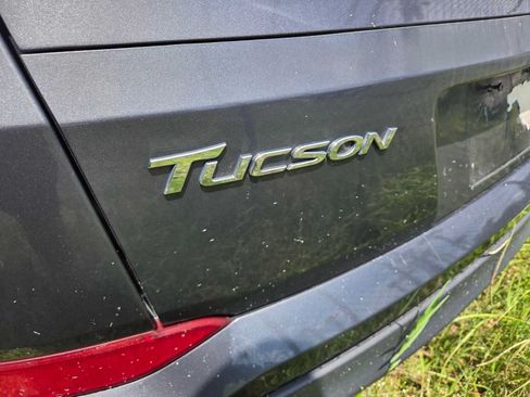 Used 2017 Hyundai Tucson SE w/ SE Popular Package 02 AWD/4WD image 4