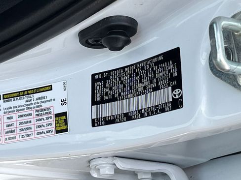 Used 2023 Toyota Corolla LE image 29