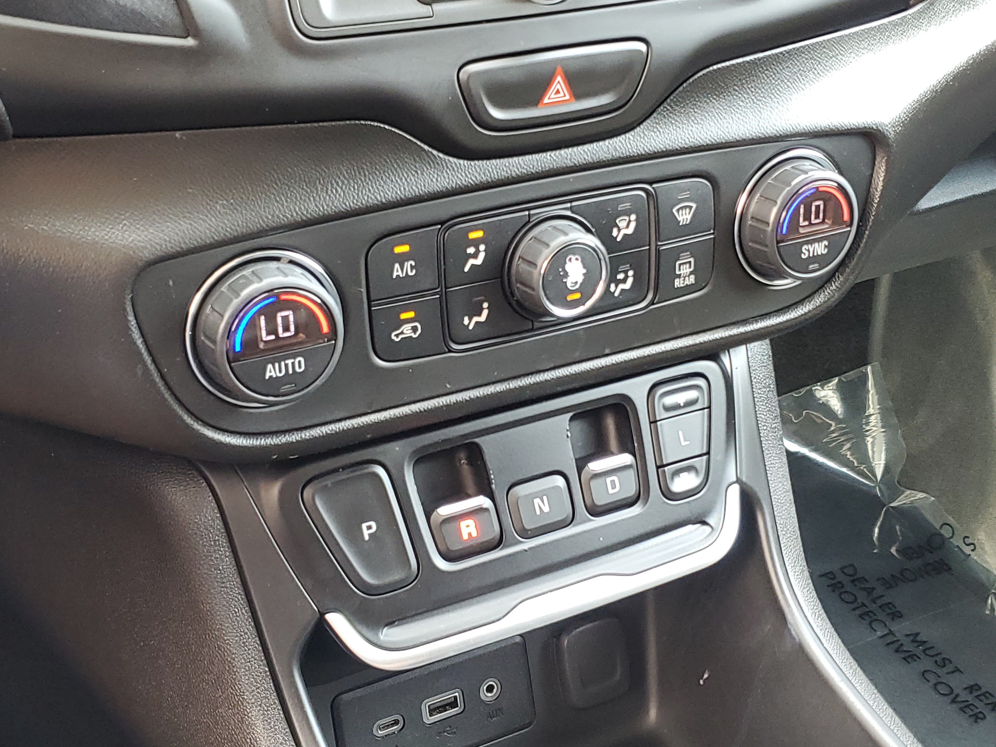 Used 2020 GMC Terrain SLE w/ Driver Convenience Package FWD image 28