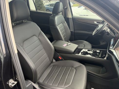 Used 2024 Volkswagen Atlas SEL image 42