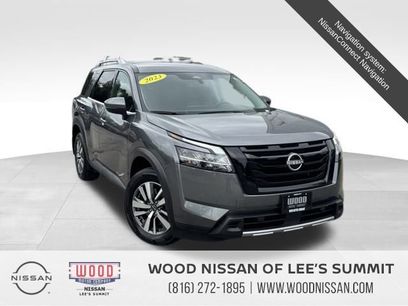 Used 2023 Nissan Pathfinder SL w/ Black Appearance Package