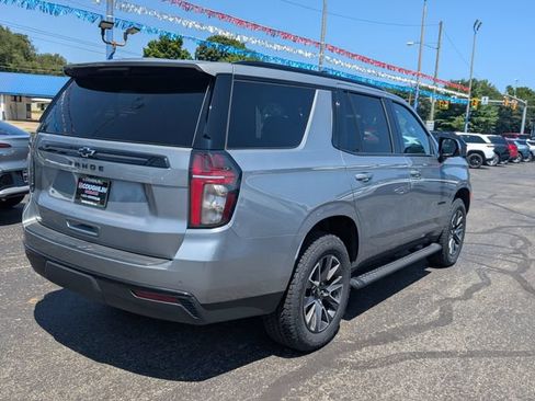 Used 2024 Chevrolet Tahoe Z71 w/ Luxury Package AWD/4WD image 8