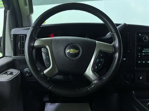 Used 2017 Chevrolet Express 2500 LS RWD image 19
