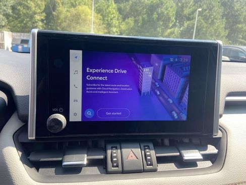Used 2025 Toyota RAV4 XLE Premium FWD image 21