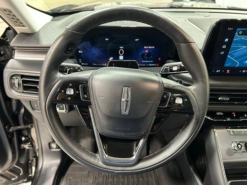 Certified 2025 Lincoln Aviator AWD image 15