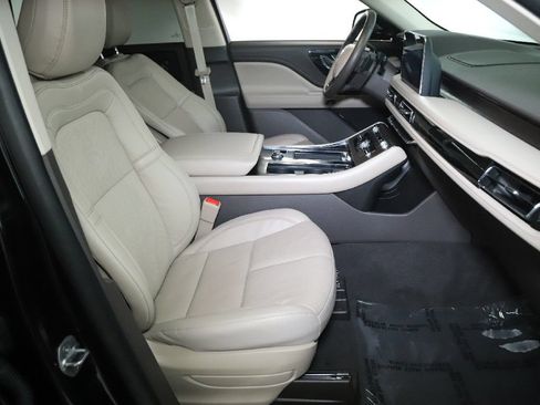 Used 2024 Lincoln Aviator Reserve w/ Elements Package Plus AWD/4WD image 33