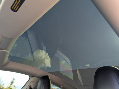 Used 2022 Tesla Model Y Performance image 20