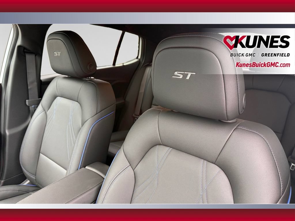 New 2026 Buick Envista Sport Touring w/ Convenience I Package FWD image 16