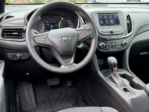 Used 2024 Chevrolet Equinox RS FWD image 5