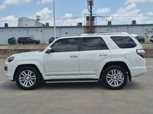 Used 2022 Toyota 4Runner Limited RWD image 3