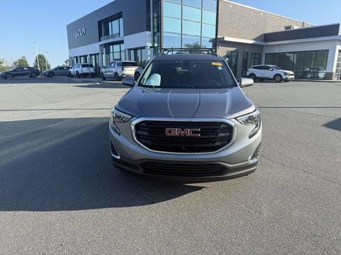 Used 2019 GMC Terrain SLE w/ Driver Convenience Package FWD image 2