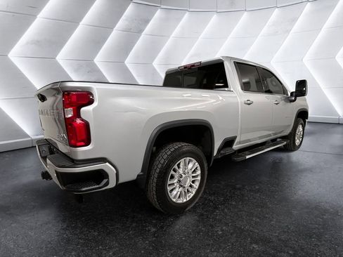 Used 2020 Chevrolet Silverado 3500 High Country w/ Technology Package image 4