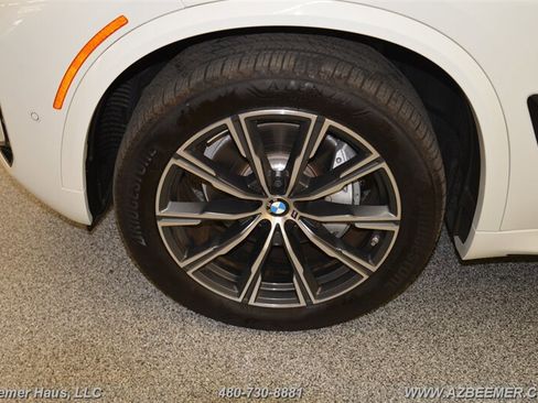 Used 2025 BMW X5 xDrive40i w/ M Sport Package AWD/4WD image 46