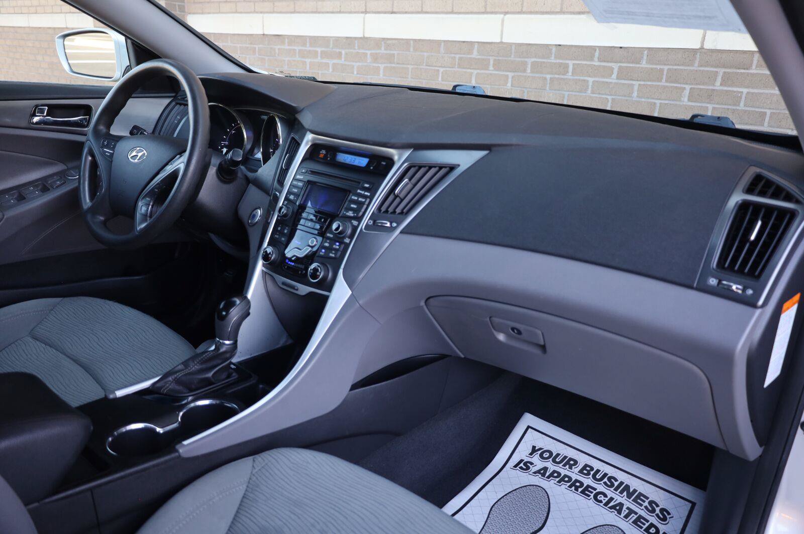 Used 2012 Hyundai Sonata Hybrid FWD image 28